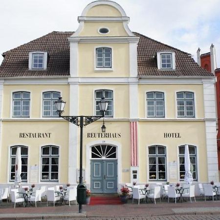Hotel Reuterhaus Wißmar Екстериор снимка