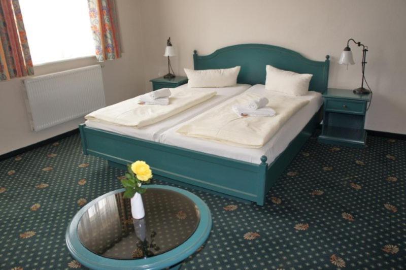 Hotel Reuterhaus Wißmar Екстериор снимка