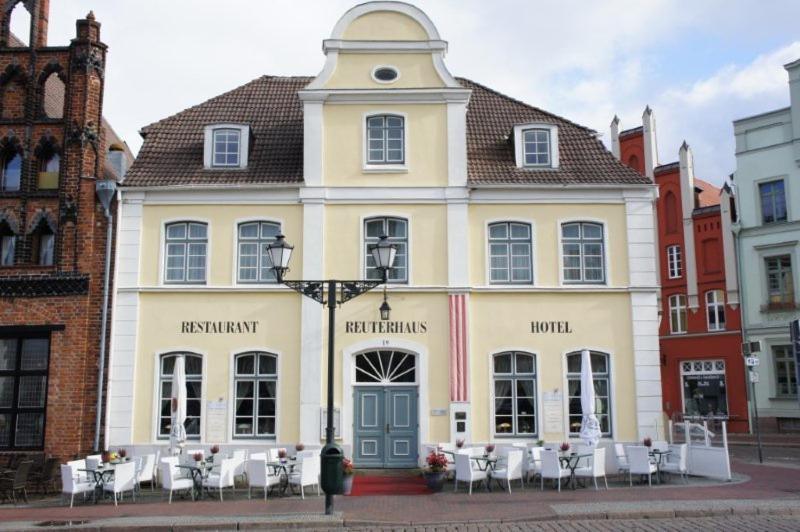 Hotel Reuterhaus Wißmar Екстериор снимка