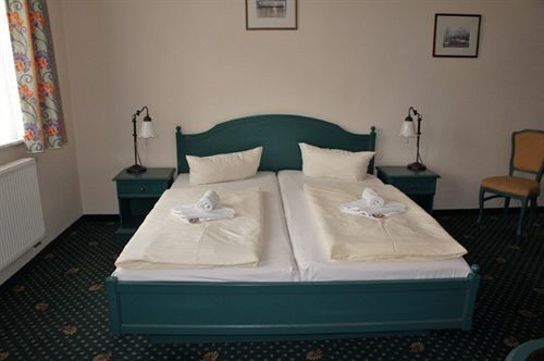 Hotel Reuterhaus Wißmar Екстериор снимка
